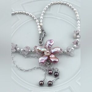 Handmade Premium Freshwater Pink Keshi Pearl Flower 🌺 Rose Quartz Necklace